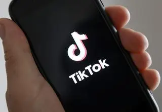 ​Tańczyć każdy może, czyli najbardziej viralowe, taneczne momenty z TikToka. Które z nich znasz?