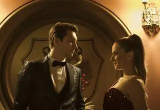 "Przesmyk", odc 1. Niespodziewany rozwój wypadków. Czy Ewa jest spalonym szpiegiem?