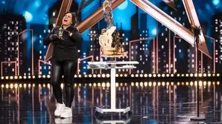 "Mam Talent! 16": Angelika Chwyć zachwyciła Agnieszkę Chylińską i zaskoczyła jurorów... tortem!