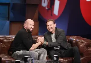 Selfie w windzie i sceny erotyczne. 6. odcinek, najlepsze momenty "Kuby Wojewódzkiego"