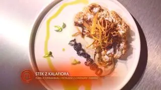 Stek z Kalafiora w Glazurze Orientalnej z Puree z Topinamburu, Pietruszki i Imbiru oraz Chipsami z Batata