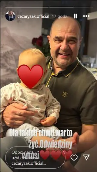 Cezary Żak z wnuczką