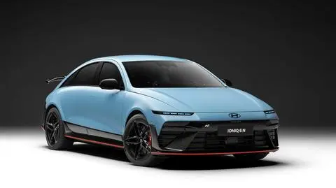 Hyundai Ioniq 6 N zaprezentowany w Goodwood. Elektryk, który kocha drift i palenie opon