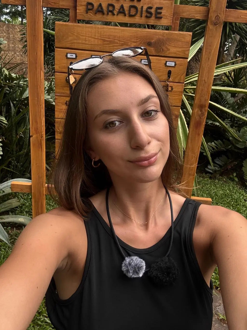 "Hotel Paradise 10". Amanda