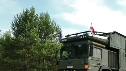 Zaczynał życie jako wojskowa ciężarówka, a teraz jest ekstremalnym kamperem