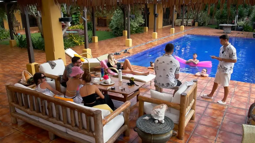 TVN7_PRORES_HOTEL_PARADISE_S10_ODC_23