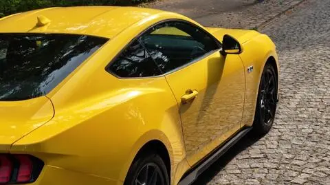 Ford Mustang GT - Trudno go nie zauważyć i nie usłyszeć