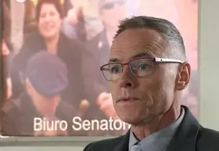 "Na Wspólnej" w odc. 3928: Awantura Cieślików, oświadczyny i sprzątanie po pożarze?! [STRESZCZENIE]