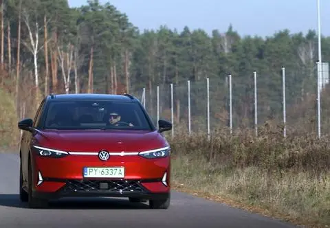 Elektryczne kombi: nadwozie na wymarciu z nowoczesnym napędem