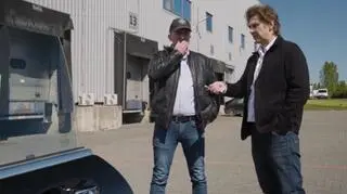 Trudne negocjacje z klientem w salonie Norberta.