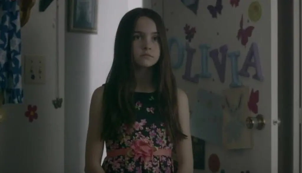 Hannah Cheramy, która gra Julie, w 2017 roku