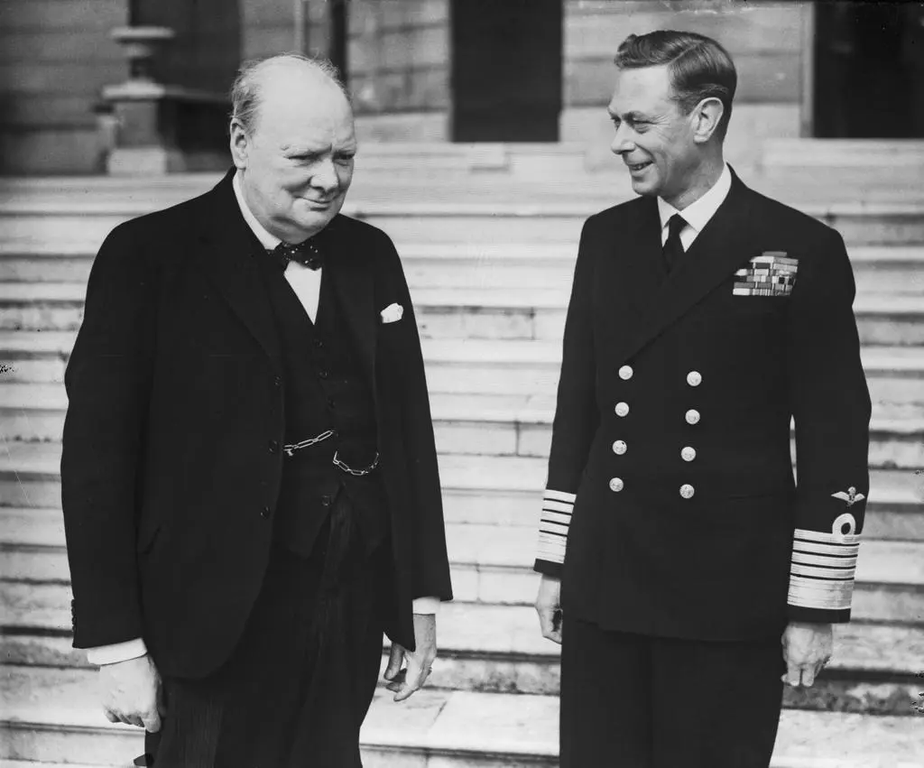 Król Jerzy VI i Winston Churchill