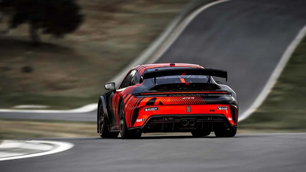2027-porsche-911-gt4-r (2)