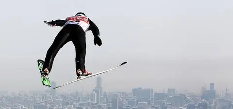 Skoki narciarskie w Sapporo o świcie! Sprawdź godziny i nastaw budzik, żeby nie przegapić