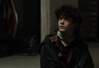 "Porządny człowiek". Paweł porwał Arka. "Nie wykręci się pan z tego. Musiałby mnie pan zabić"