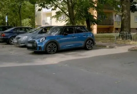 „Wojny samochodowe” wracają! Amerykański SUV kontra hot hatch z wyścigowym rodowodem
