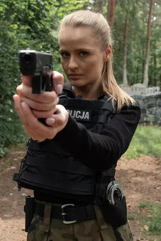 Dominika Kryszczyńska jako Sandra Pastuszak w serialu "Młode gliny"