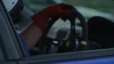 Amatorski rajd, w który wystartowało 18. zawodników bez prawa jazdy