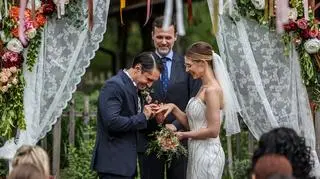 Quiz. Pamiętasz, co działo się w życiu uczuciowym bohaterów "Szpitala św. Anny" w 2. sezonie?