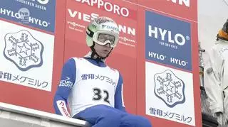 Skok Aleksandra Zniszczoła w 1. serii konkursu PŚ w Sapporo