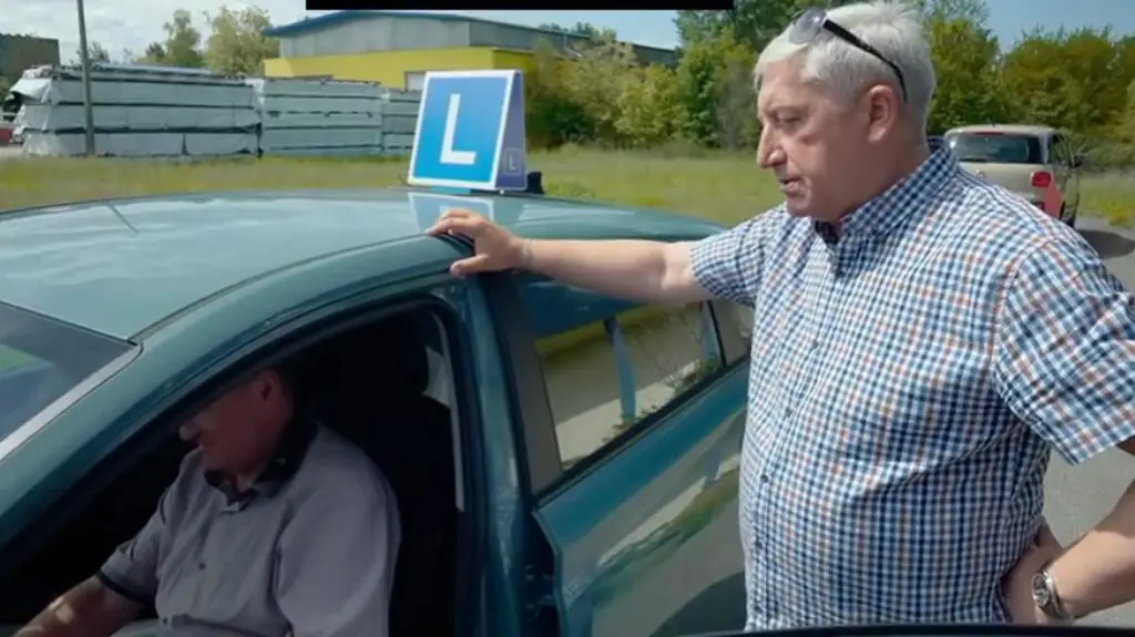 Darek rozpoczyna naukę jazdy.