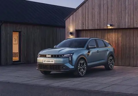 Dacia rzuca wyzwanie Corolli i Octavii. Striker ma fabryczne LPG i kusi ceną