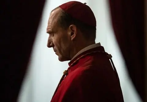 "Konklawe" - gdzie oglądać online film nominowany do Oscarów 2025? Jest już dostępny na Player.pl!