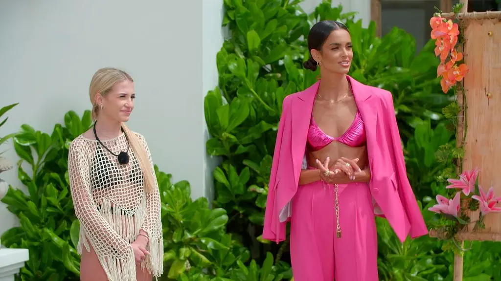 TVN7_PRORES_HOTEL_PARADISE_S09_ODC_02_POP1