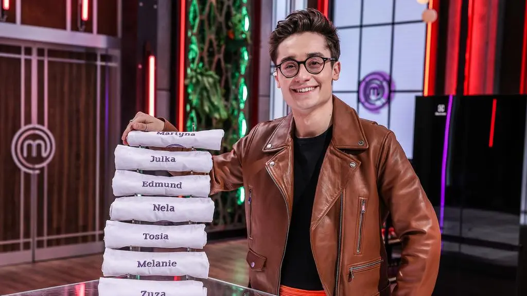 Michał "Rozkoszny" Korkosz na planie "MasterChef Nastolatki"
