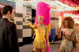 Miss Agent 2: Uzbrojona i urocza