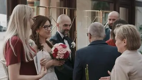 Kasia nie poznała na weselu taty własnego męża. Potem okazało się, dlaczego