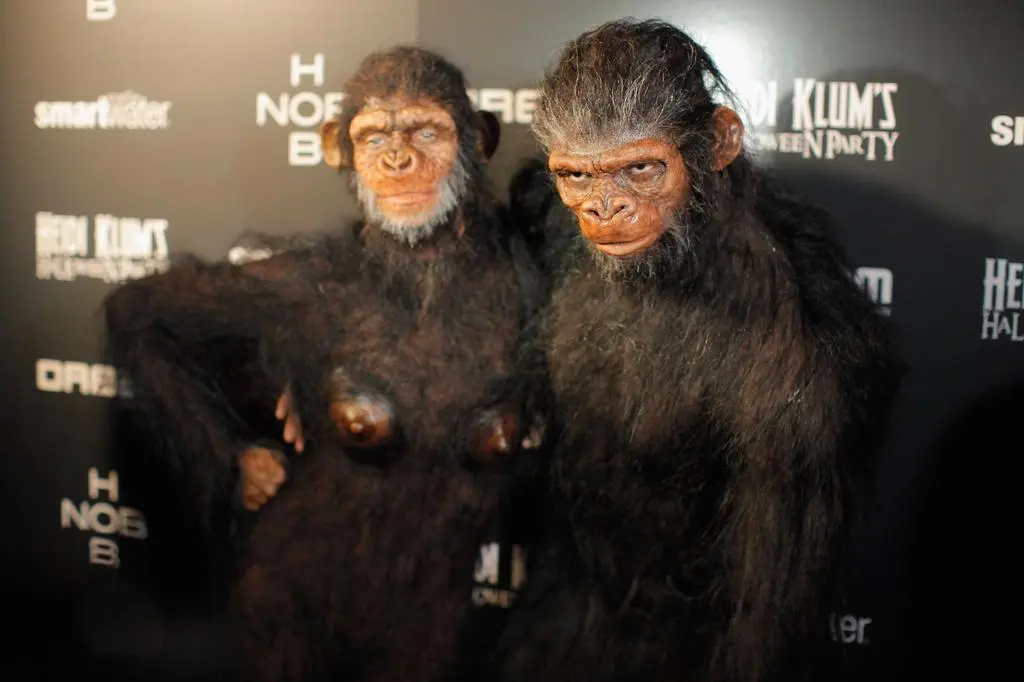 Kostiumy Heidi Klum na Halloween: Włochata małpa