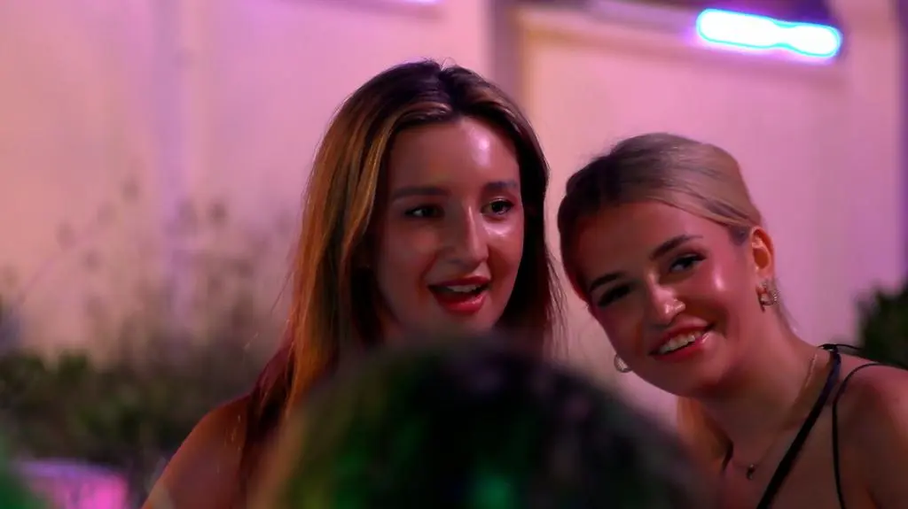 TVN7_PRORES_HOTEL_PARADISE_S09_ODC_01_POP1