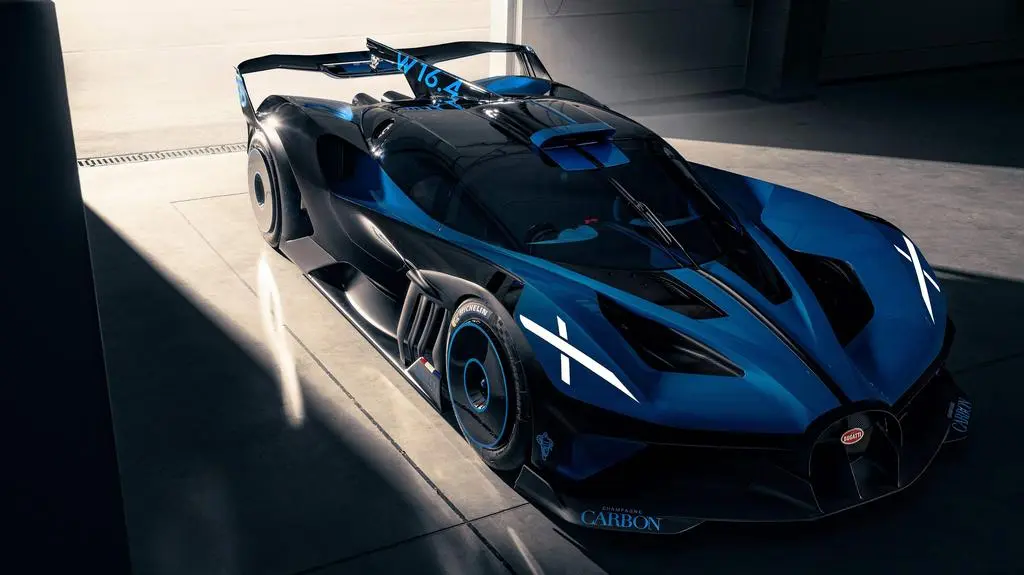 Bugatti-Bolide_Concept-2020-Front_Three-Quarter