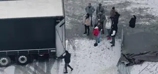 Kolejna gruba licytacja w "Zakupie w ciemno 7". Kto zgarnie tira pełnego palet? 