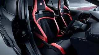 Toyota-GRMN-Corolla-2026-11