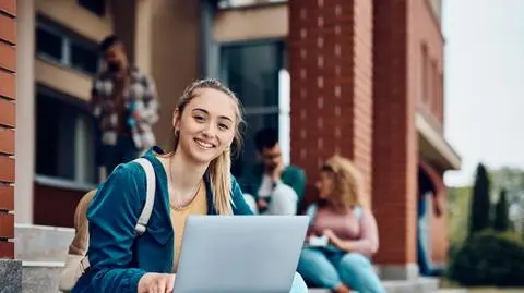 WSKZ – studia podyplomowe dopasowane do współczesnego stylu życia. Sprawdź, jak wygląda nowoczesna edukacja