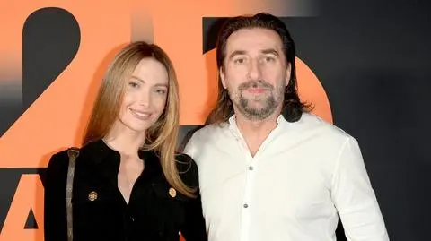 Tomasz Iwan ogłosił nowinę. Jego ukochana pochwaliła się pierścionkiem. "Nie ma to jak zamknąć rok z przytupem"