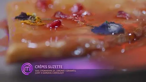 Crepes Suzette z sosem granatowo-pomarańczowo-limonkowym i lodami z gorzkiej czekolady, wanilii i pomarańczy z orzechami w słonym karmelu