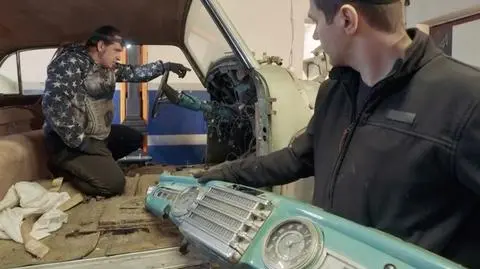 Moto Fachury. Kamper z V8, Lincoln po latach postoju i BMW E39 za 1000 zł