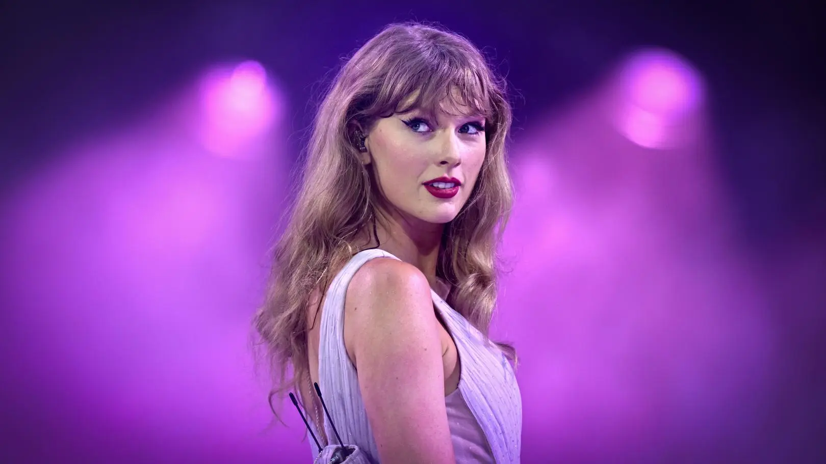 Taylor Swift stanęła za kamerą. W jej teledysku zagrali Dakota Johnson i Colin Farrell