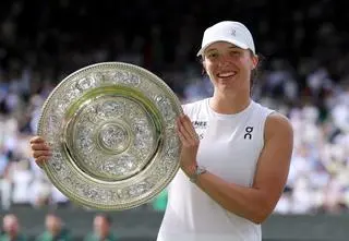 Iga Świątek zachwyciła na Kolacji Mistrzów Wimbledonu. Wszystkie oczy zwrócone były na nią