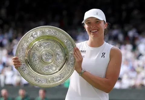 Iga Świątek zachwyciła na Kolacji Mistrzów Wimbledonu. Wszystkie oczy zwrócone były na nią