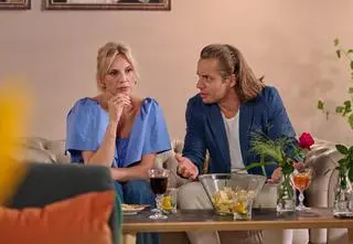 "Na Wspólnej" w odcinku 3891: Zazdrość, rozpacz po utracie dziecka i konflikt rodzinny!