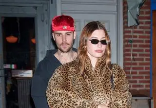 Justin Bieber wyznał miłość aktorce, która wygląda jak Selena Gomez. Hailey Bieber zareagowała