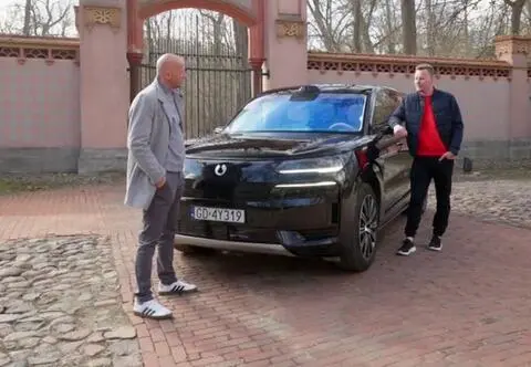 Moto kombat. Denza N9 kontra reszta świata!