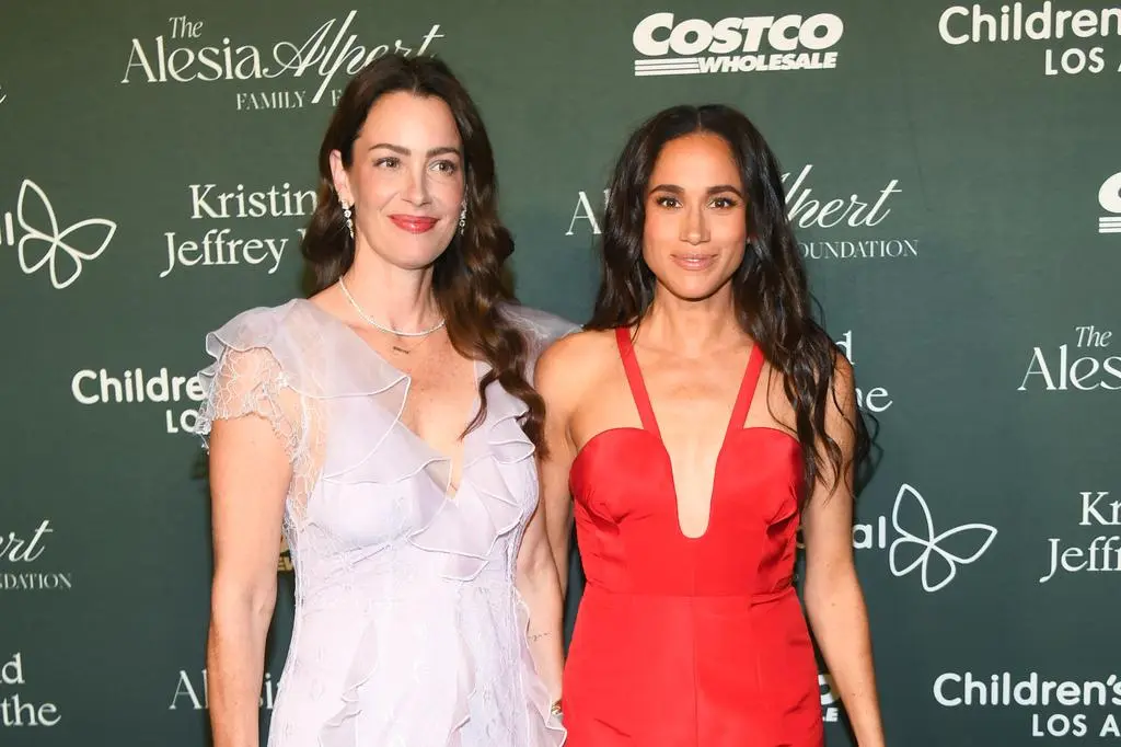 Meghan Markle i Kelly McKee Zajfen