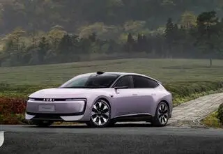 Chiński Samochód Roku 2026? Wygrało… AUDI. I to wcale nie jest literówka