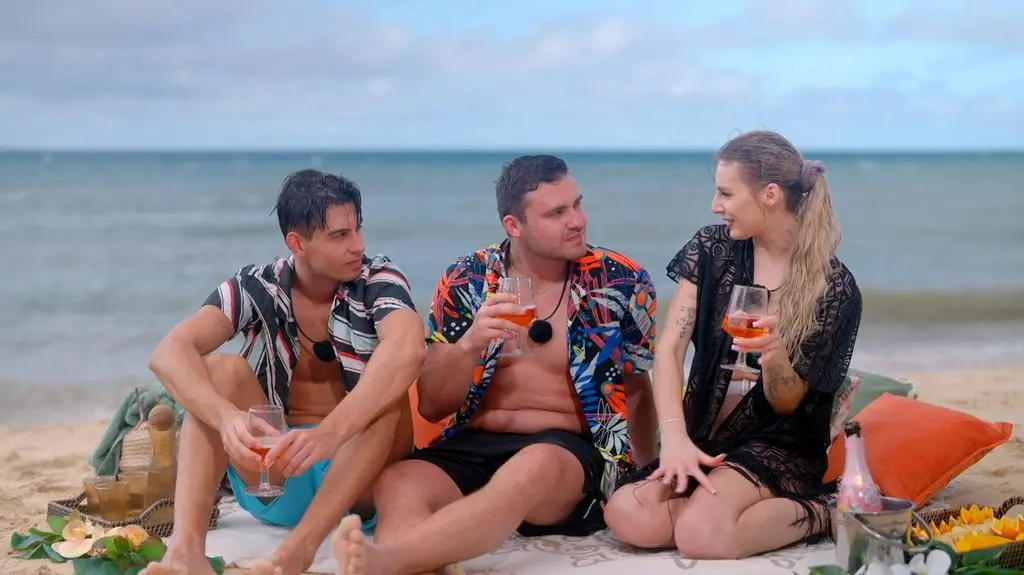 TVN7_PRORES_HOTEL_PARADISE_S10_ODC_14_POP1