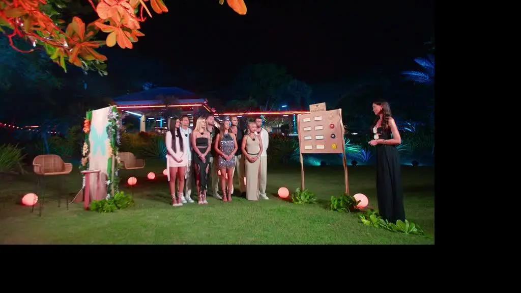 250418 Hotel Paradise s10 e30 www_Sub_04